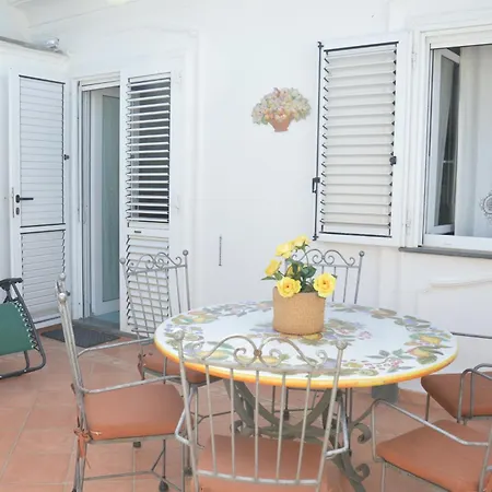 Central Studio Capri Apartamento