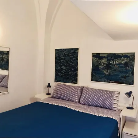 Апартаменты Central Studio Capri *