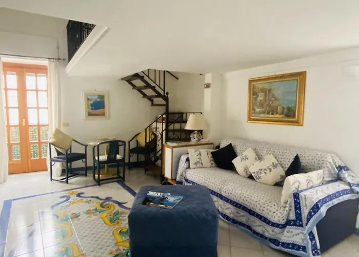 Central Studio Capri كابري